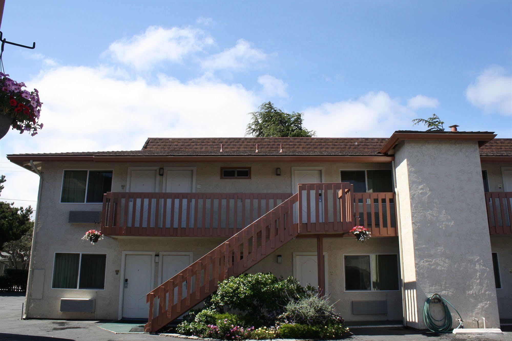 Pacific Inn Monterey Exterior foto